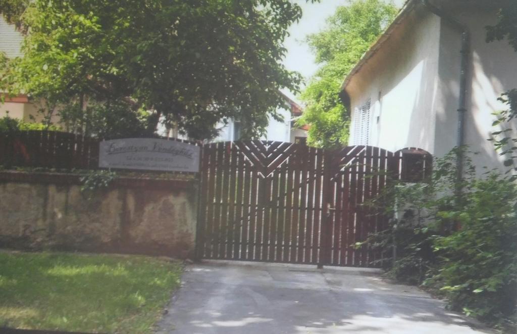 Borostyán 20 Vendégház Sárospatak Exterior foto